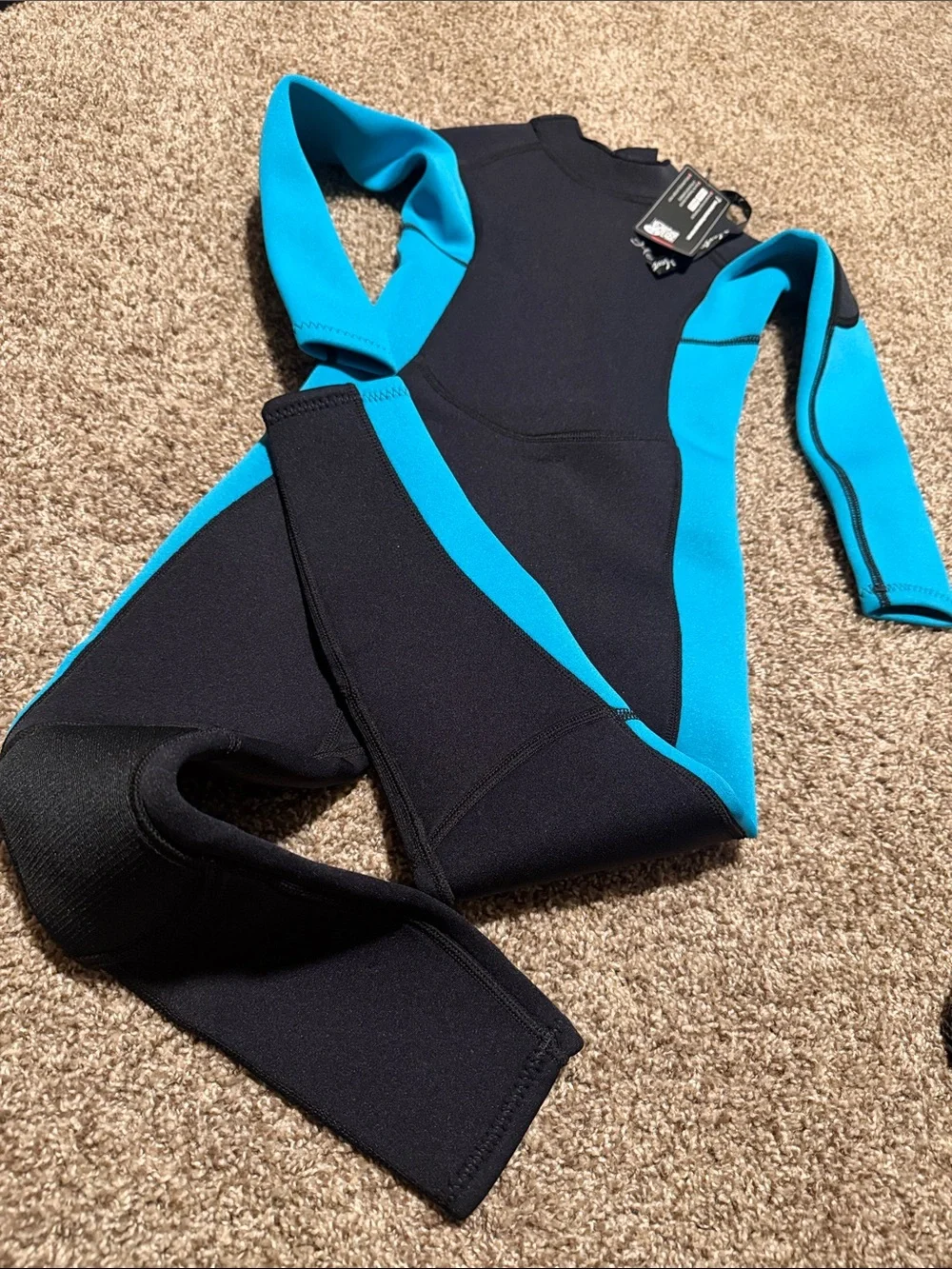 HEVTO Guardian Wetsuit (6) NWT